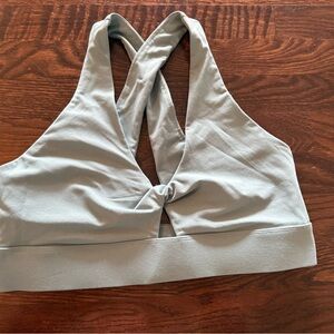 Fabletics Oasis Twist Medium Impact Sports Bra